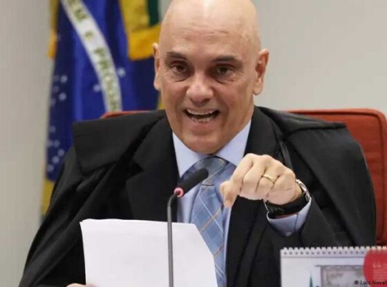 Bolsonaro's past actions render him a flight risk, De Moraes found