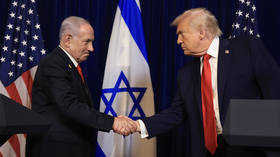 Netanyahu to break convention with state prize for Trump