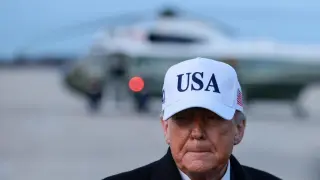 Donald Trump this Tuesday returning to Washington after a visit to Detroit.