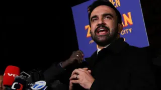 Zohran Mamdani, on the eve of the elections, in Queens.