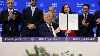 Donald Trump during the signing of the Peace Board, in Davos.