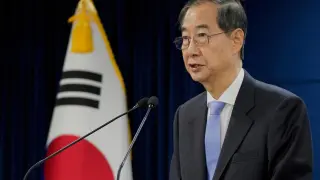 The interim president of South Korea, Han Duck-soo, this Monday during a press conference in Seoul.